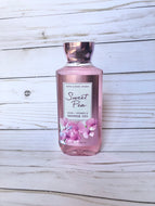 【Bath and Body Works / バスアンドボディワークス】 Shower Gel - Sweet Pea / シャワージェル - スイトピー
