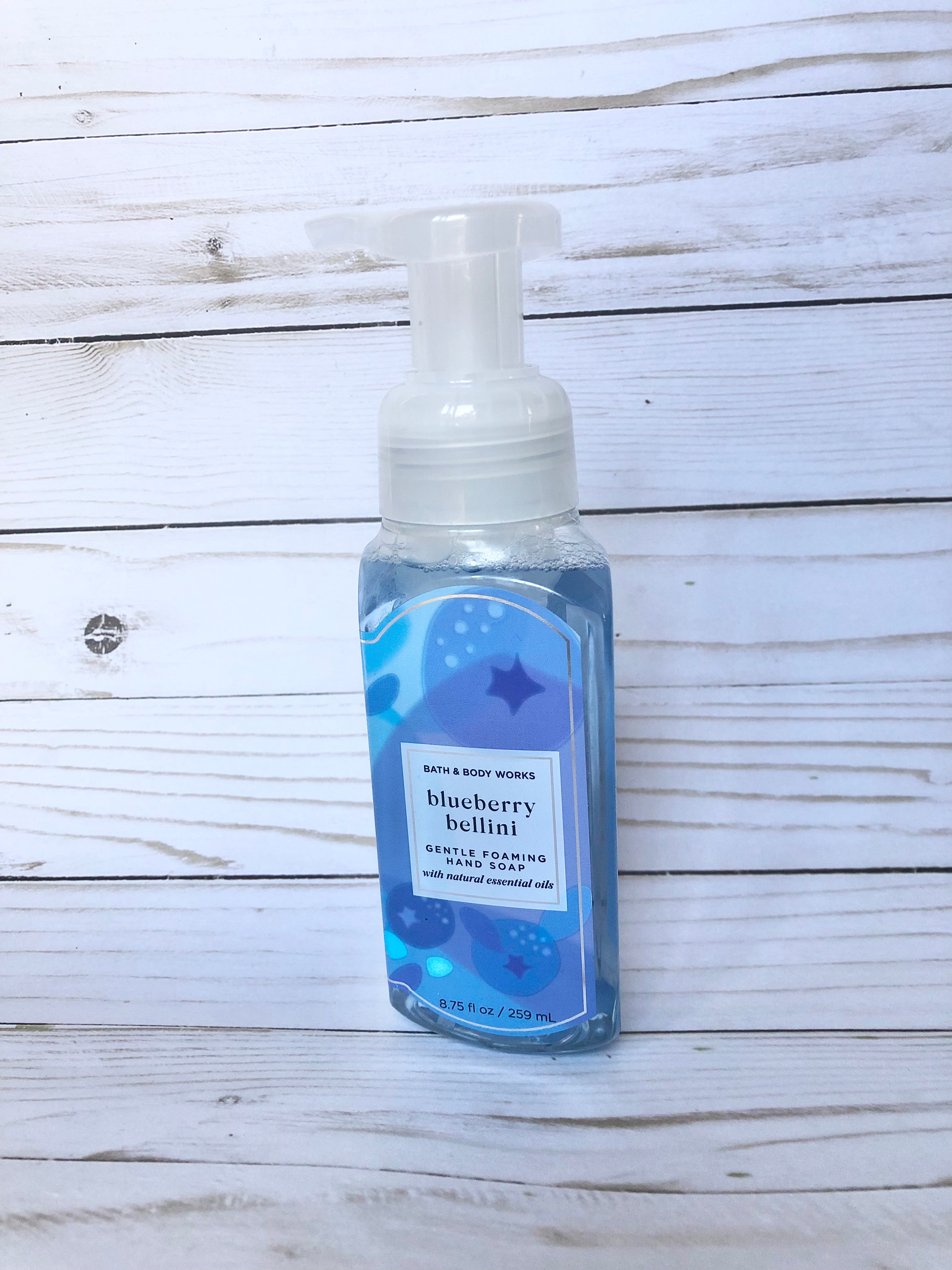 【Bath and Body Works / バスアンドボディワークス】 Gentle Foaming Soap - BLUEBERRY  BELLINI / 泡立ちソープ - ブルーベリーベリーニ